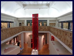 Birmingham Museum and Art Gallery 082 - Atrium with frieze of the Parthenon